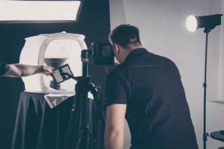 Photography training with light tent